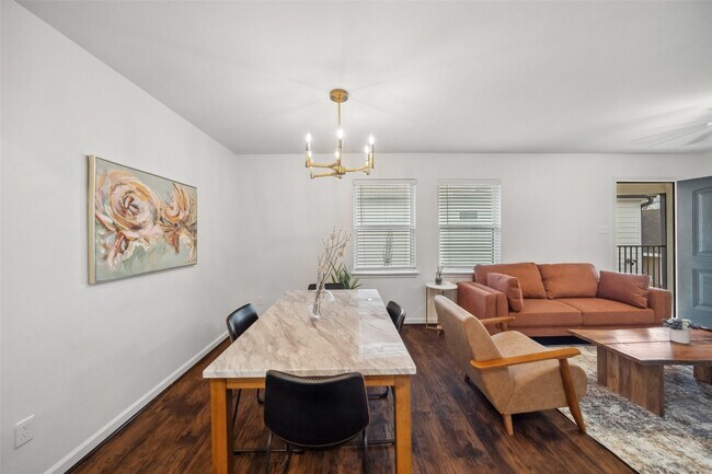 Foto del edificio - 2212 Rosewood St