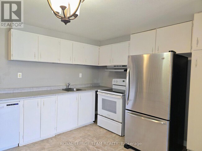 Photo du bâtiment - 2515 River Rd