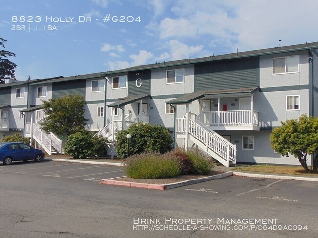 Foto del edificio - 8823 Holly Dr