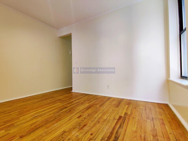 Foto del edificio - 3133 Broadway