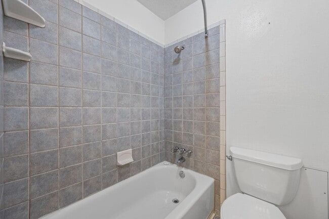 Building Photo - 19907 Lions Gate Dr