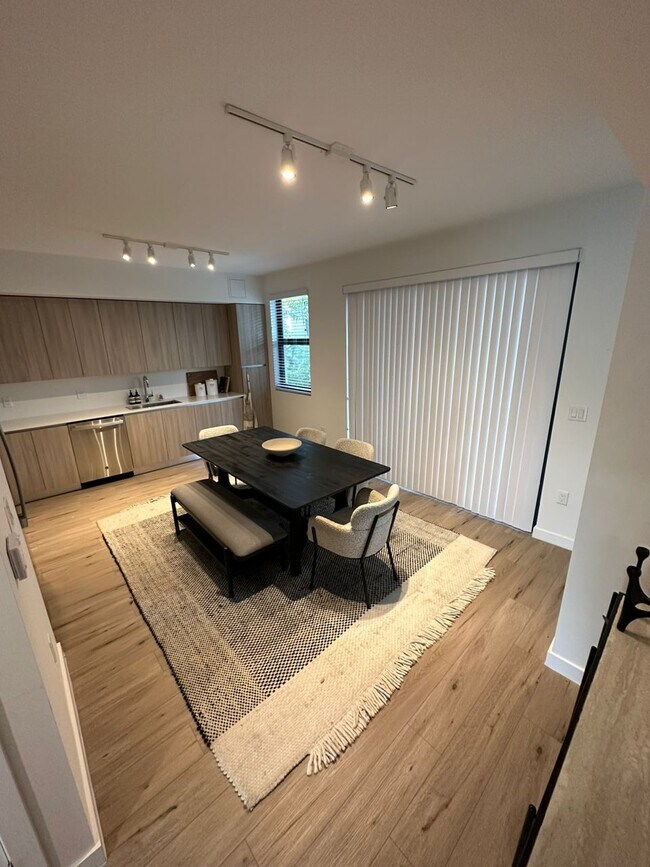 Foto del edificio - 7230 W 2nd Ln