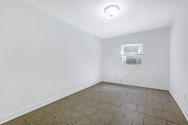 Building Photo - 1225 St Roch Ave