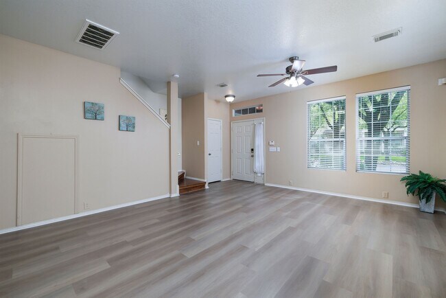 Foto del edificio - 29723 Sullivan Oaks Dr