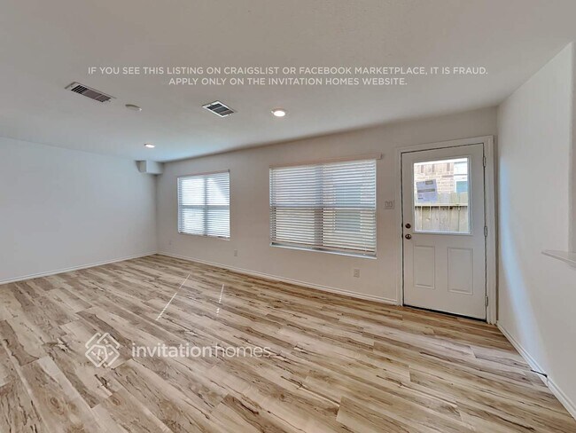 Building Photo - 24114 Mustang Run Dr