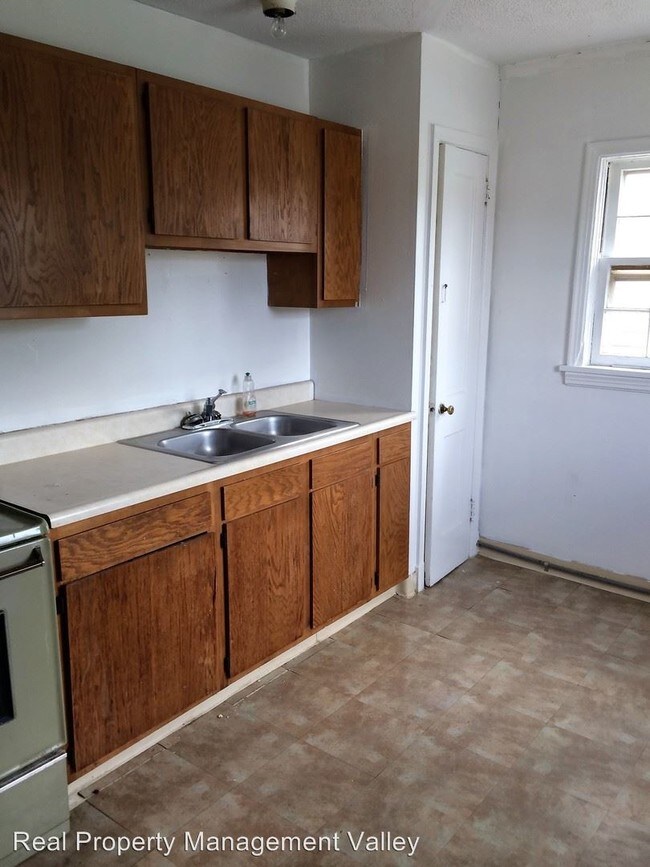 Building Photo - 1 br, 1 bath House - 521-6th Street