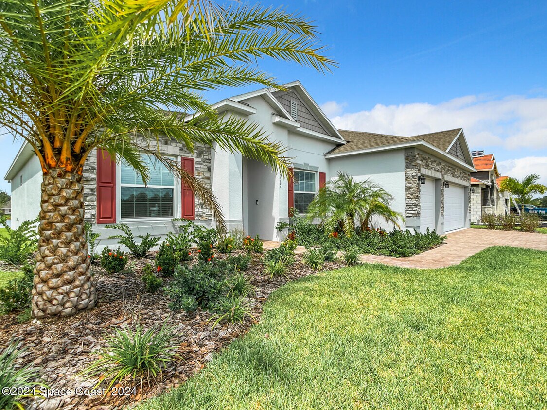 Foto principal - 6215 Moonrise Dr