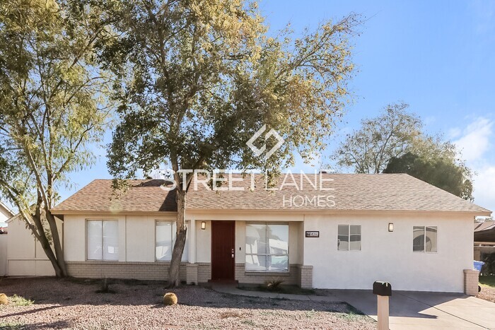 Primary Photo - Charming 4 Bedroom in Phoenix!