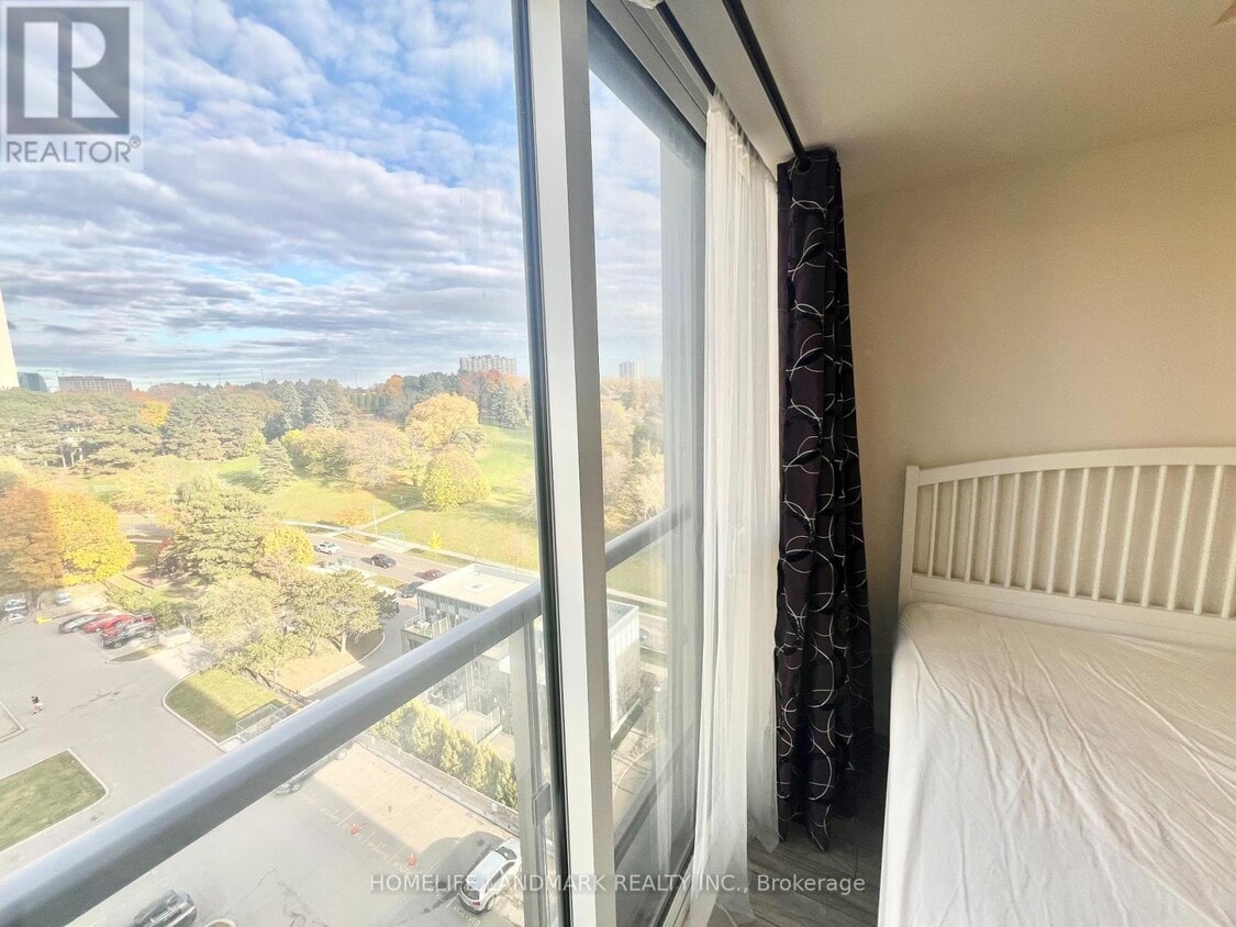 Primary Photo - 18 Graydon Hall Dr