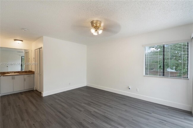 Foto del edificio - 9587 SW 148th Avenue Cir S