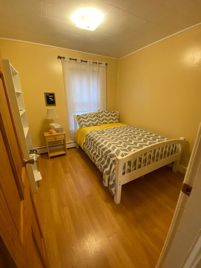 Bedroom 1 - 156 Sisson St
