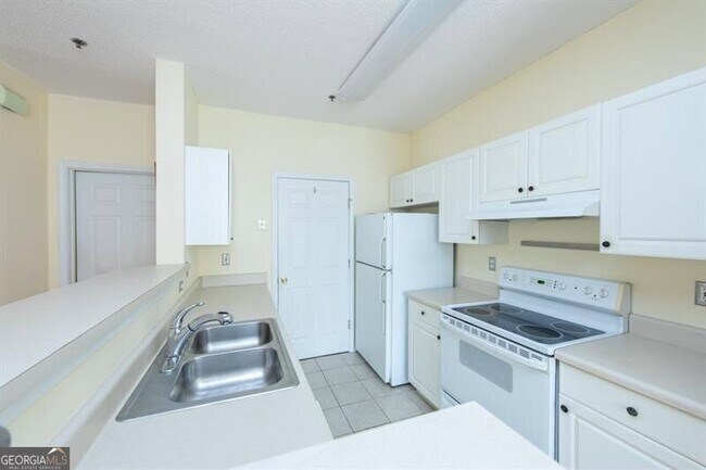 Foto del edificio - 709 Spring Heights Ln