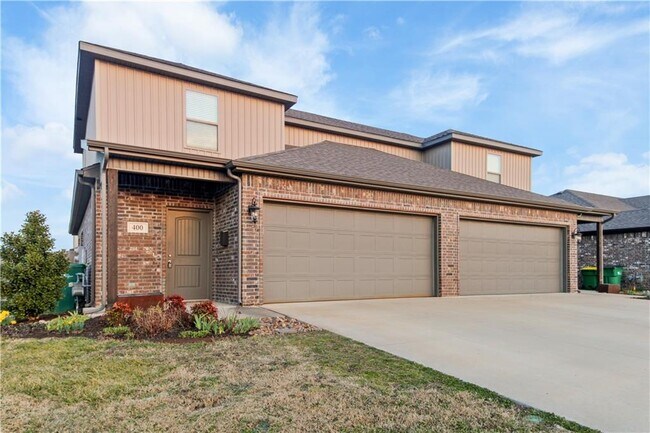 Foto del edificio - 400 Barbet Dr