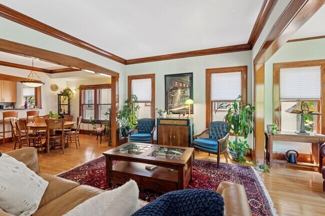 Foto del edificio - 3229 Fremont Ave S