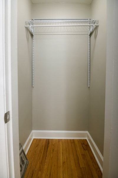 Large walk-in closest - 3504 Belmont Blvd