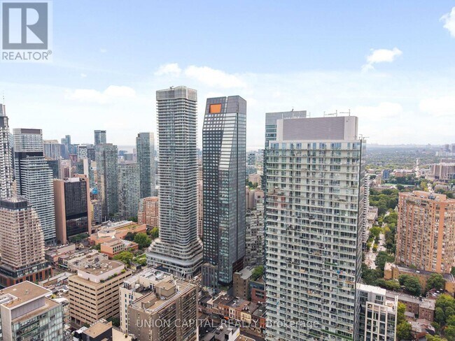 Building Photo - 8 Wellesley St W