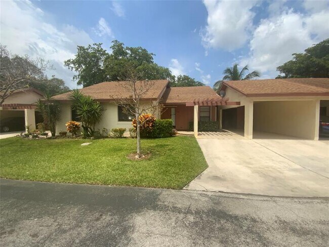 Foto del edificio - 1795 Satinwood Cir