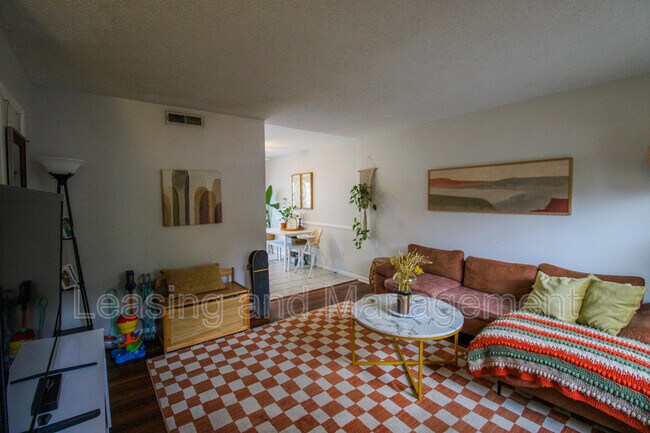 Foto del edificio - 1423 Ashley River Rd