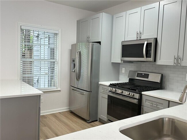Foto del edificio - 4162 Howell Park Rd