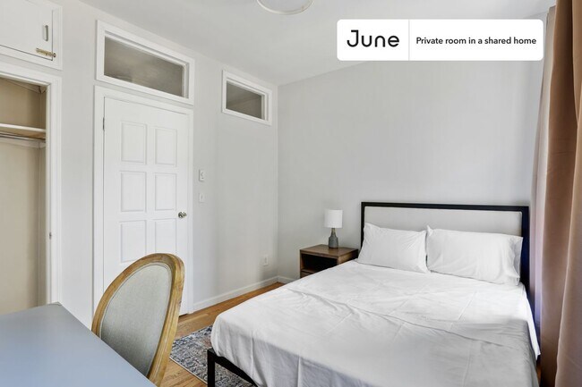Building Photo - Room in Shared 3 bed/1 bath home in Upper West Side