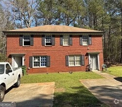 Building Photo - 1727 Salem Woods Dr SE