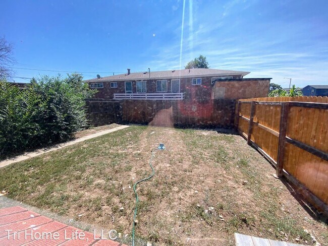 Building Photo - 2 br, 1 bath House - 8702 E Richthofen Pl