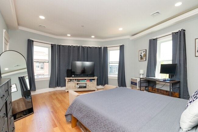 Building Photo - 1403 Dorchester Ave