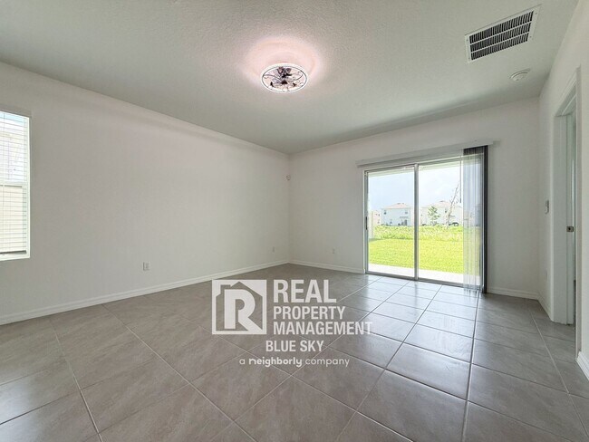 Foto del edificio - 33290 Darley Dl Trl