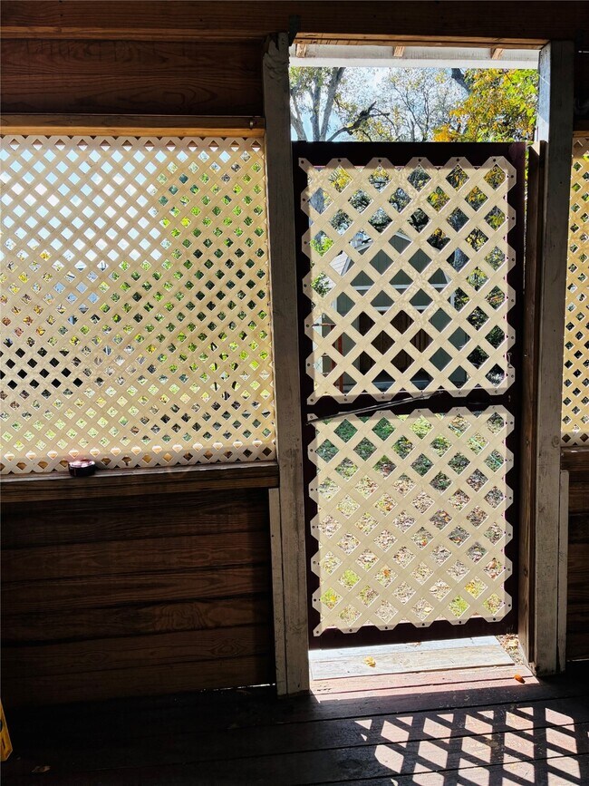 Foto del edificio - 702 Caplin St