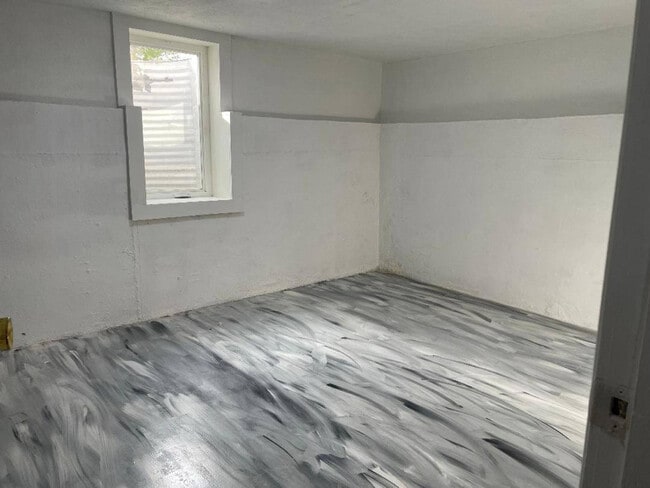 Building Photo - 1106 N 60th Ave