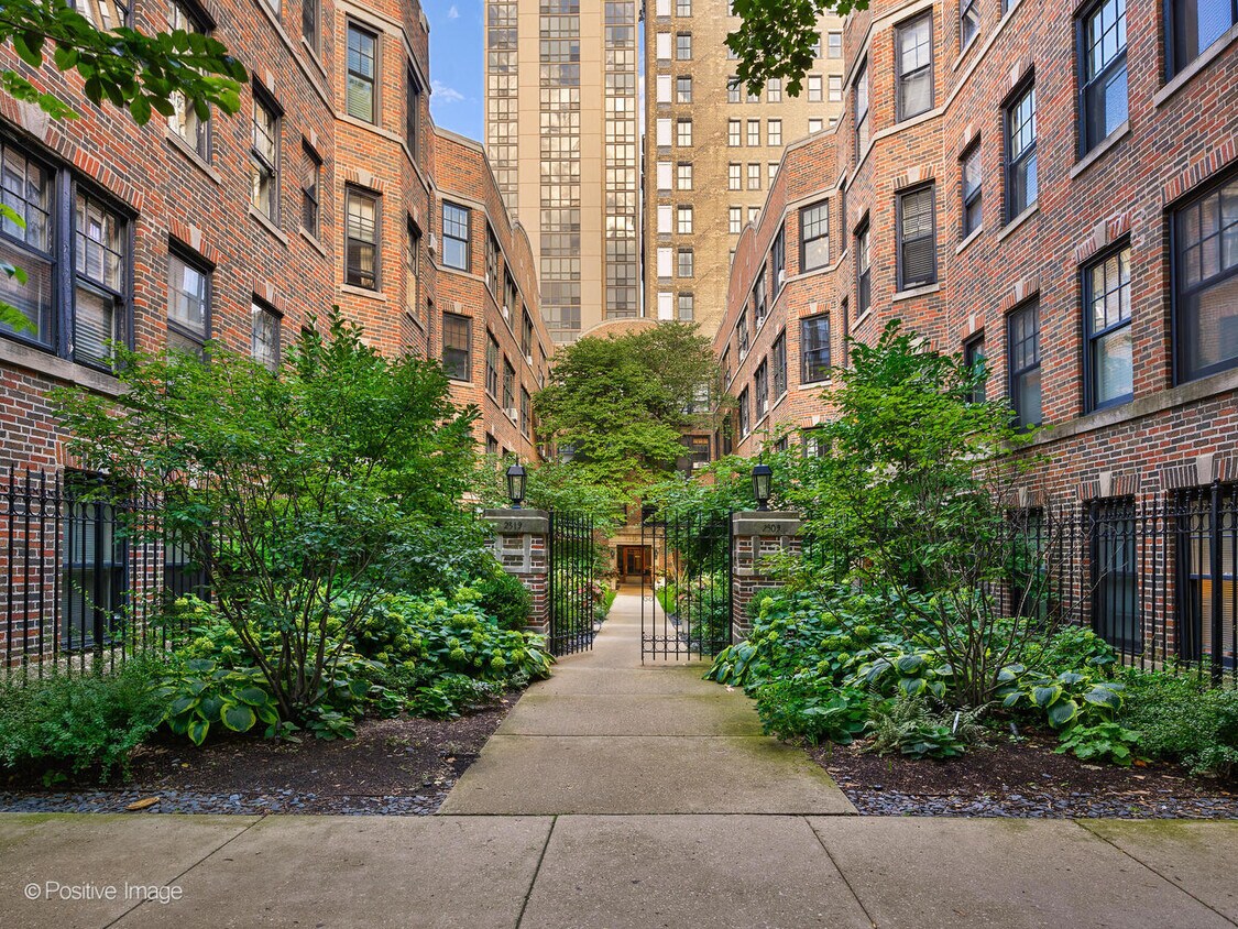Primary Photo - 2311 N Commonwealth Ave