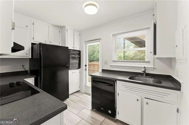 Foto del edificio - 3510 Roswell Rd