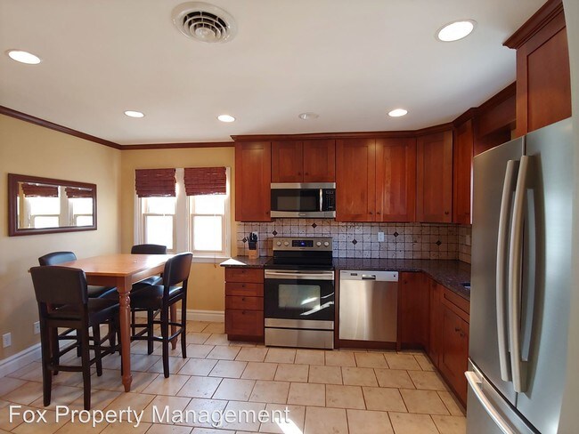 Building Photo - 1 br, 1 bath House - 1819 1/2 Spruce Street