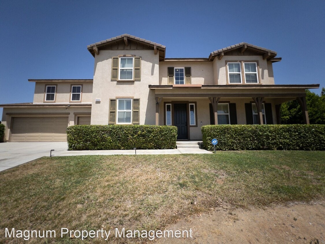 Primary Photo - 4 br, 3.5 bath House - 32650 Sussex Stakes St