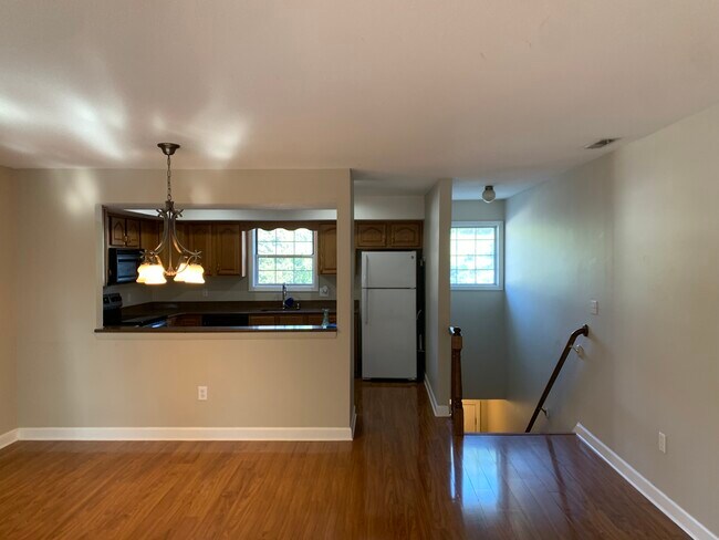 Foto del edificio - 1309 Sunfield Dr