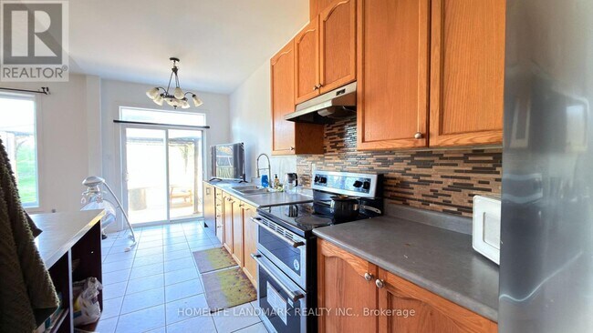 Photo du bâtiment - 37 Seahorse Ave