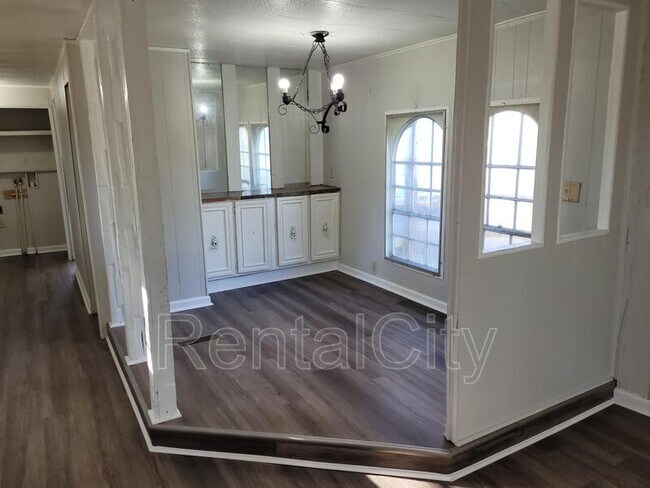 Foto del edificio - 302 Hilltop St