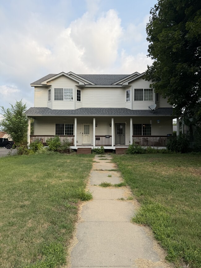 Building Photo - 3906 Reservoir Blvd
