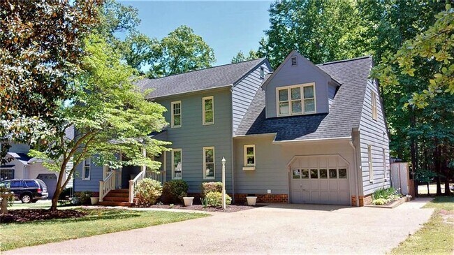 Foto del edificio - 2207 Birnam Woods Ct