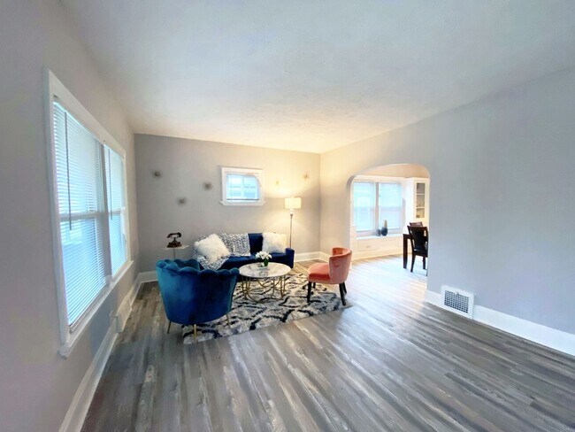 Foto del edificio - 3 Bed - 1 Bath Colonial available for Rent in Garfield Hts!