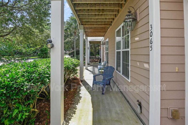 Foto del edificio - 3065 Sugarberry Ln