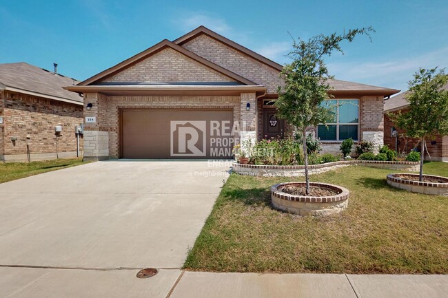 Building Photo - Gorgeous 3 Bedroom Home with Appliances Av...