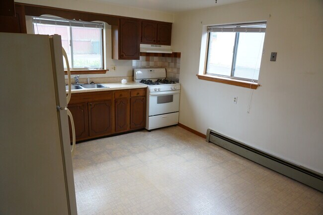 kitchen - 4 Sanford St