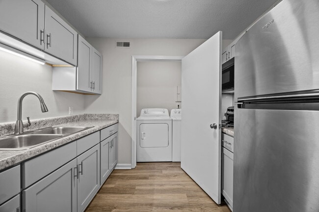 Photo - Thirteen08 Apartments