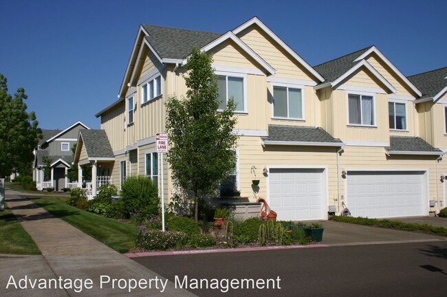 Building Photo - 4 br, 3 bath House - 3212 NW Foxtail Place