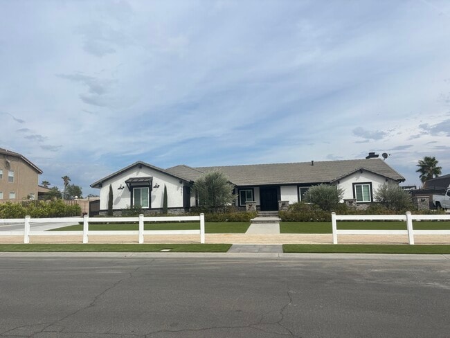 Building Photo - 2551 Stetson Dr
