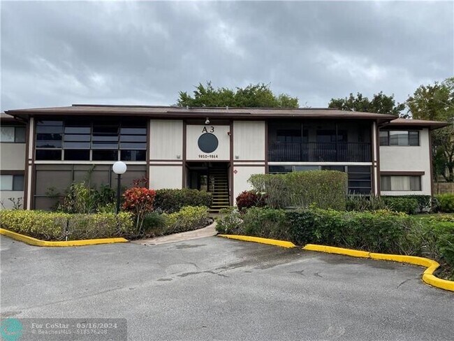 Building Photo - 9854 S Belfort Cir