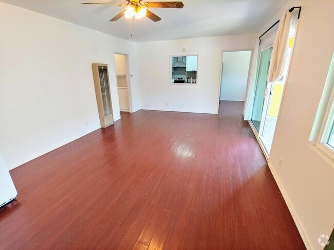 Building Photo - 3688 Redondo Beach Blvd