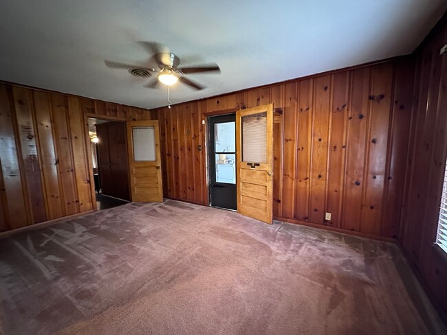 Foto del edificio - Large 2/2 Home, large backyard