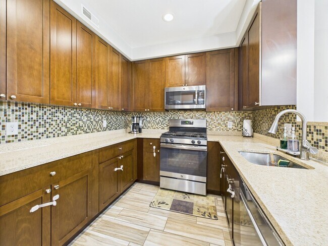 Foto del edificio - 70 Endicott St